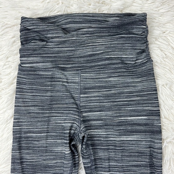 Lululemon Align Crop 21" *Cross Waist Mini Space Dye Herringbone Heathered Black - Picture 2 of 7
